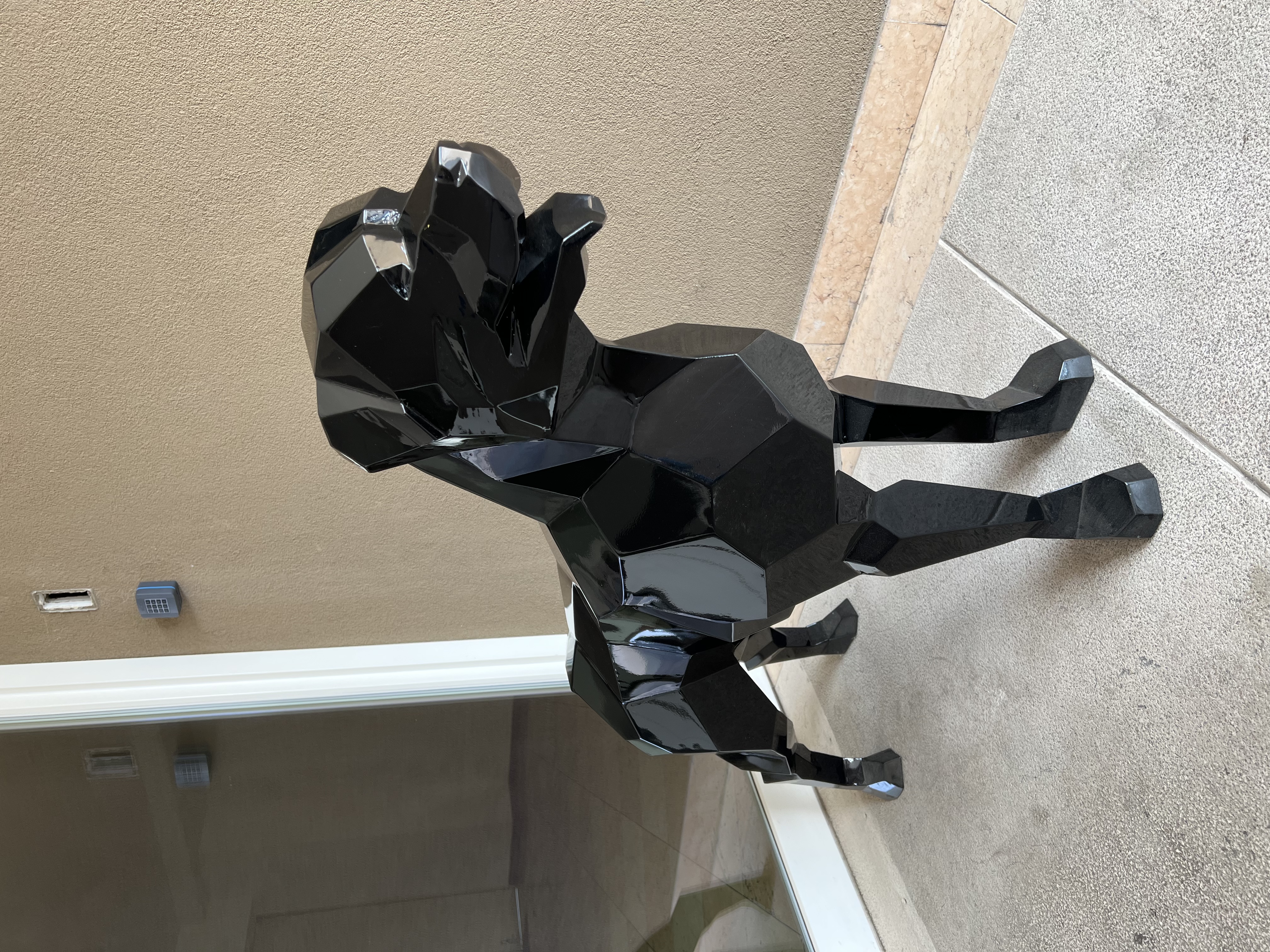 Strutture metalliche in fase di verniciatura